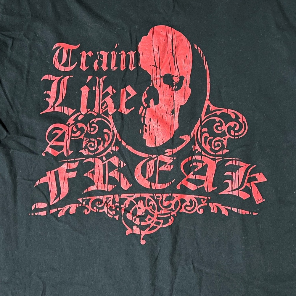 Old school “Train like a freak” t-shirt XXL